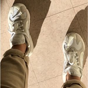 ADIDAS YUNG 1 - Cloud White